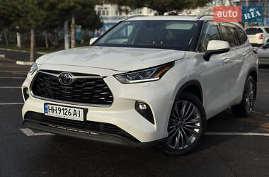 Toyota Highlander  2020