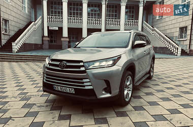 Toyota Highlander  2015