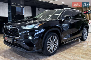 Toyota Highlander  2020