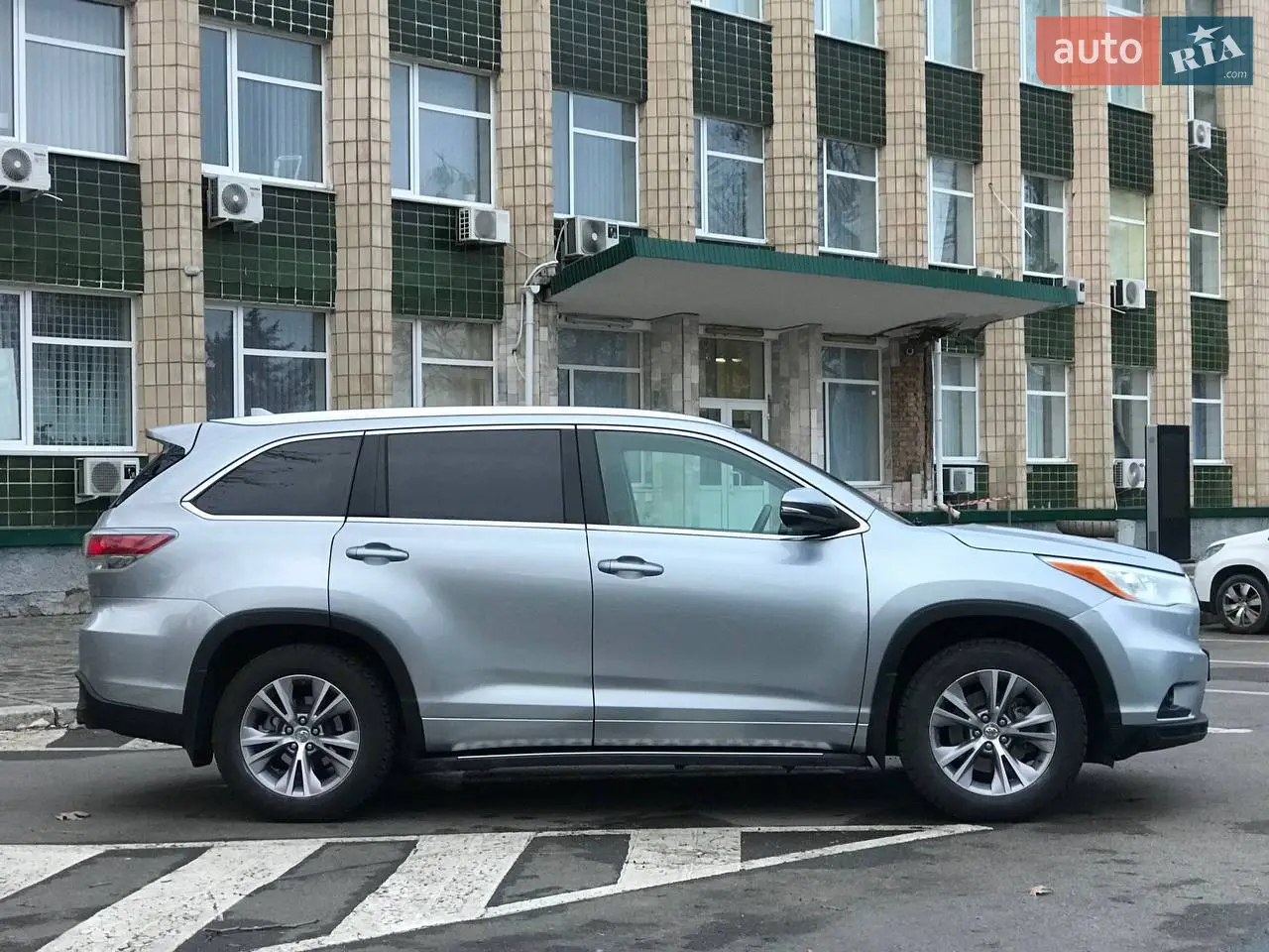 2014 Toyota Highlander - мініатюра 4