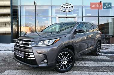 Toyota Highlander  2019