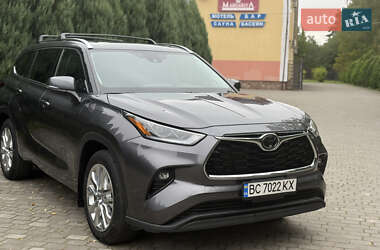 Toyota Highlander  2021