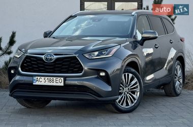 Toyota Highlander  2021