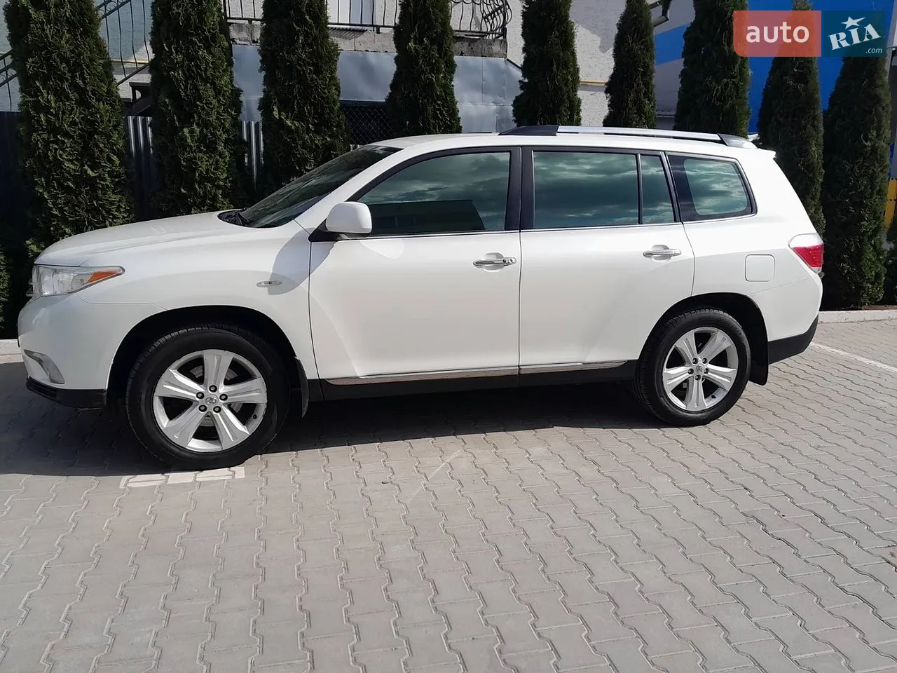 2011 Toyota Highlander - фото 1