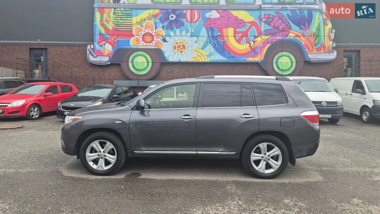 2011 Toyota Highlander - мініатюра 2