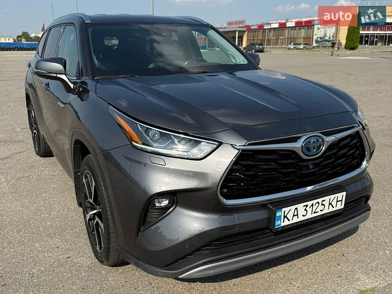 Toyota Highlander 2021