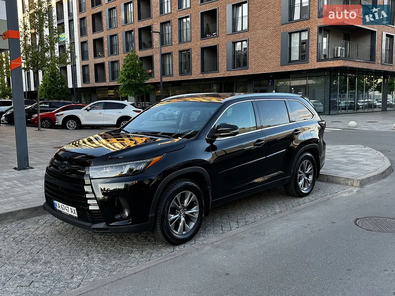 2016 Toyota Highlander - фото 1