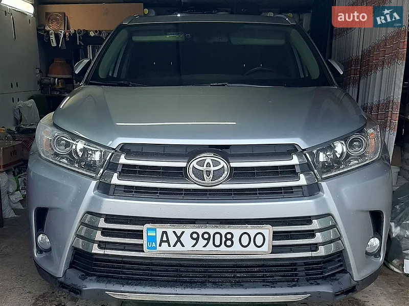 Toyota Highlander 2019