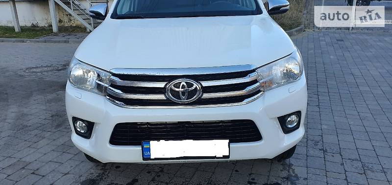 Пікап Toyota Hilux