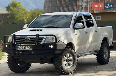 Toyota Hilux  2011