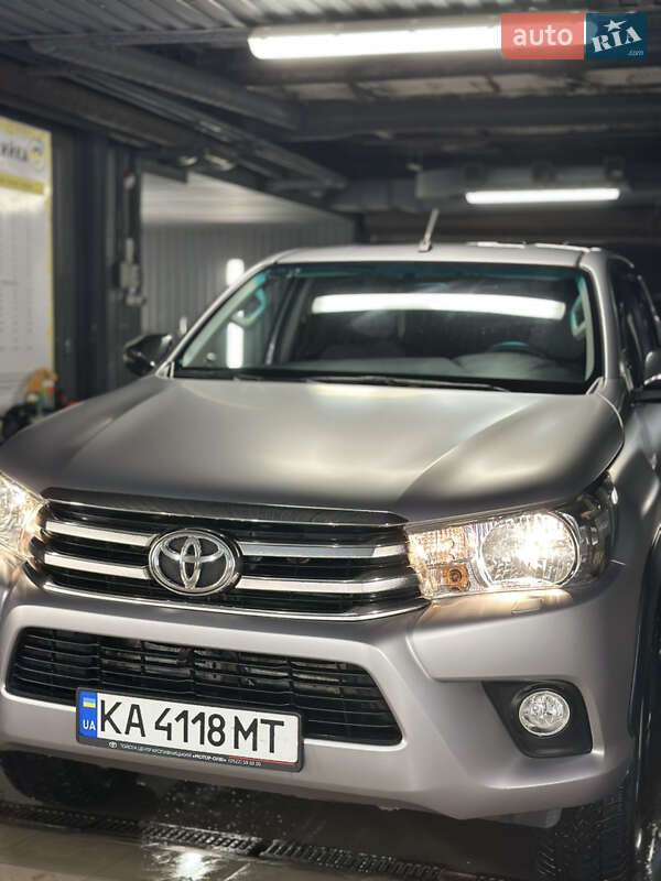 Toyota Hilux