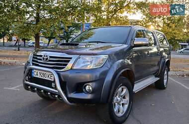 Toyota Hilux  2013