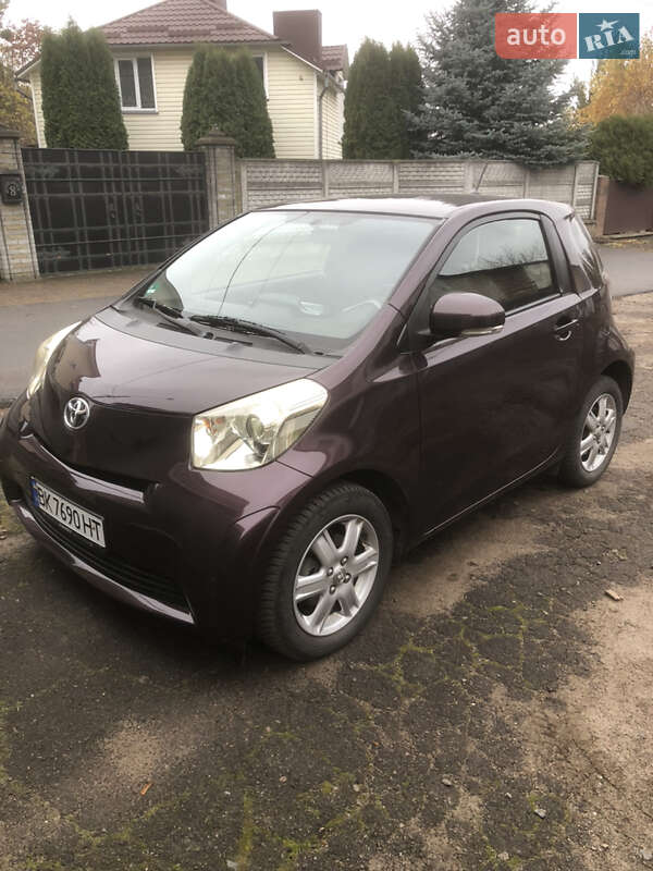 Toyota IQ