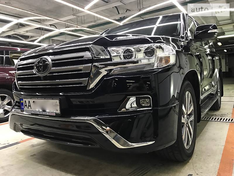 Toyota Land Cruiser 2017 года