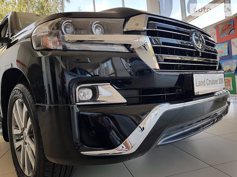Toyota Land Cruiser 2017 года