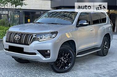 Toyota Land Cruiser Prado  2020