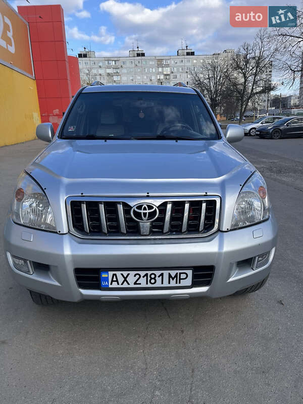 Внедорожник / Кроссовер Toyota Land Cruiser Prado