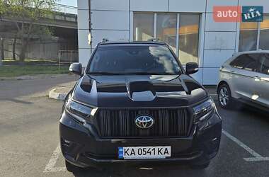Toyota Land Cruiser Prado  2023