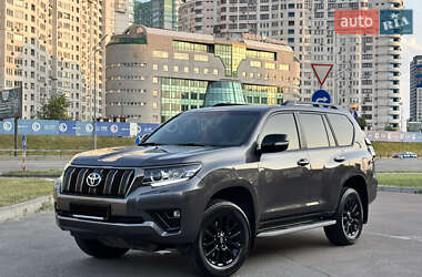 Toyota Land Cruiser Prado  2022