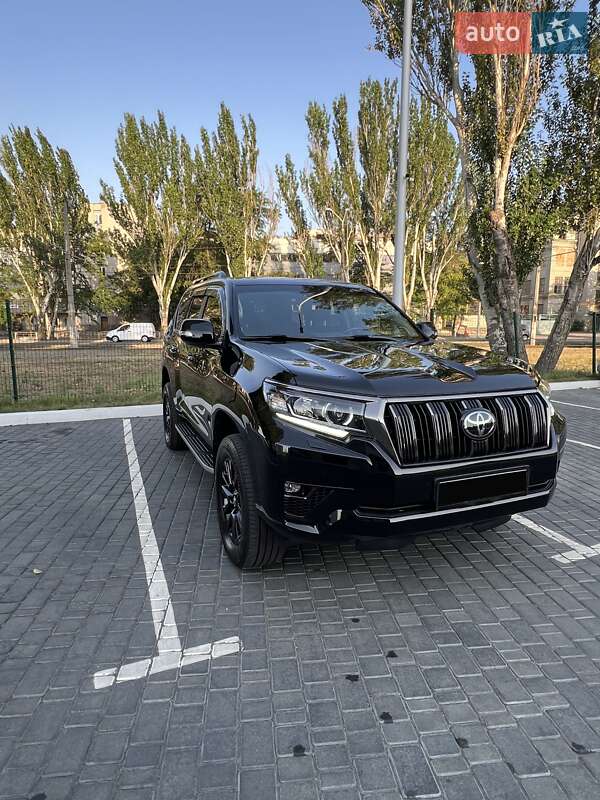 Легковые Toyota Land Cruiser Prado