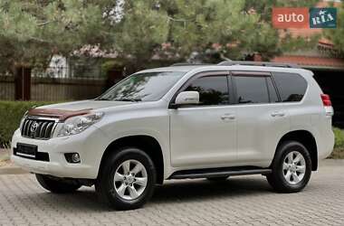 Toyota Land Cruiser Prado 2011