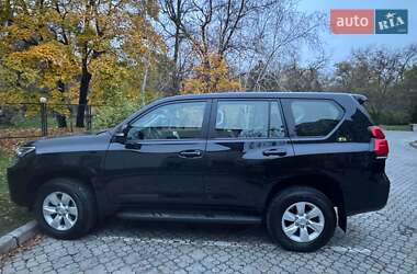 Toyota Land Cruiser Prado  2017