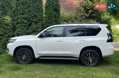 Toyota Land Cruiser Prado  2021