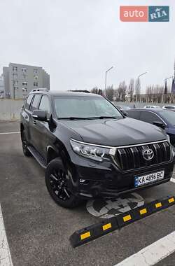 Toyota Land Cruiser Prado  2021