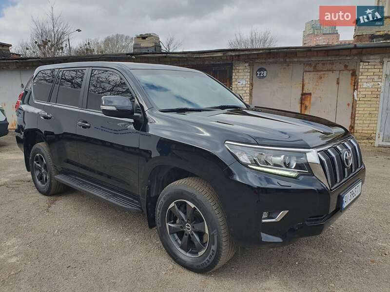Легковые Toyota Land Cruiser Prado