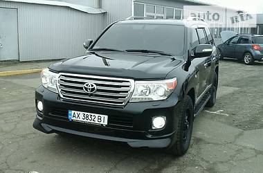 Toyota Land Cruiser  2011