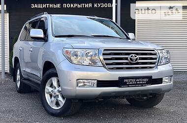 Toyota Land Cruiser  2011