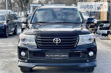 Toyota Land Cruiser  2014