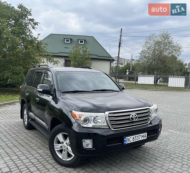 Універсал Toyota Land Cruiser