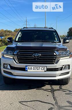 Toyota Land Cruiser Excalibur 2018