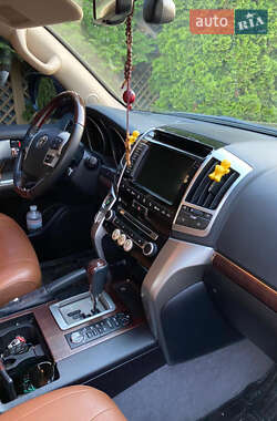 Toyota Land Cruiser  2014