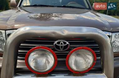 Toyota Land Cruiser  1999