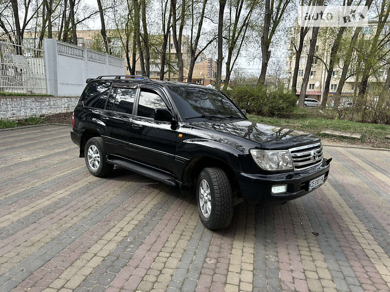 Toyota Land Cruiser 2001 року в Чернівцях