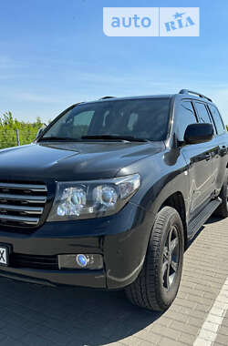 Toyota Land Cruiser  2011