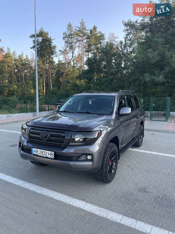 Внедорожник / Кроссовер Toyota Land Cruiser