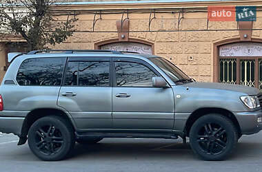 Toyota Land Cruiser  2002