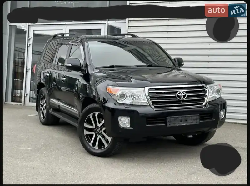 Toyota Land Cruiser