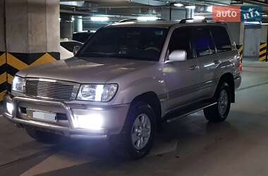 Toyota Land Cruiser  2002