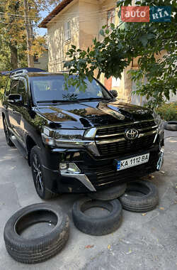 Toyota Land Cruiser  2014
