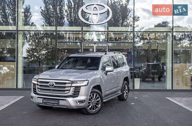 Toyota Land Cruiser  2023