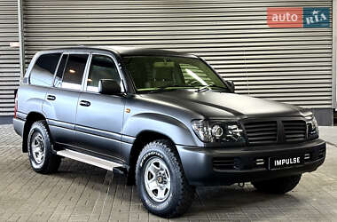 Toyota Land Cruiser  2005
