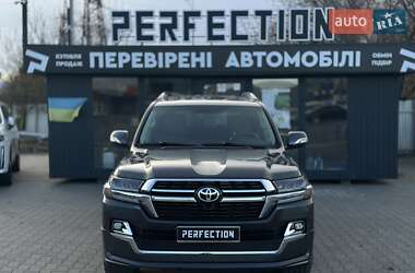 Toyota Land Cruiser 2011