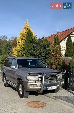 Toyota Land Cruiser 2004