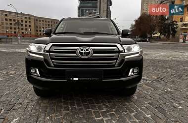 Toyota Land Cruiser 2019