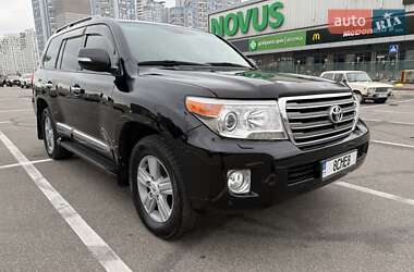 Toyota Land Cruiser 2013