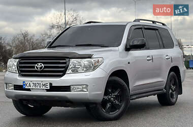 Toyota Land Cruiser  2011